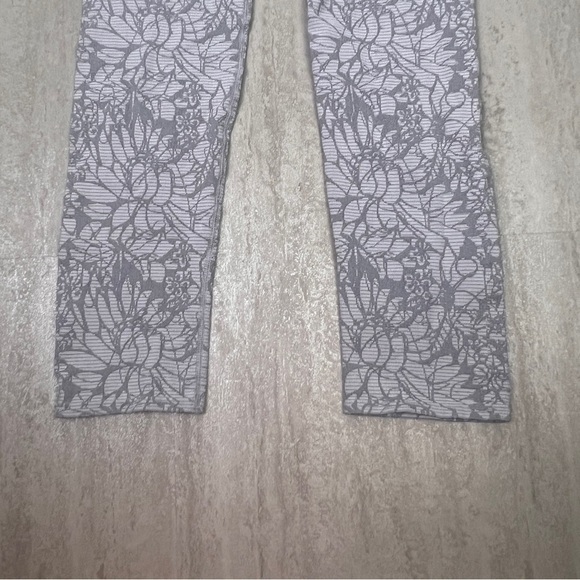 Fabletics Sebastian Seamless cropped leggings grey capri small - Picture 6 of 8